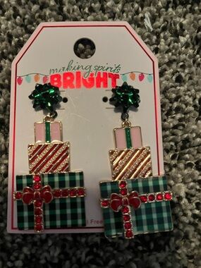 Making Spirits Bright earrings